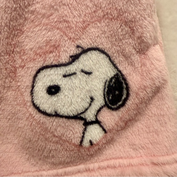 Peanuts Pink Fleece Women's Sleep Shorts NWT - Picture 2 of 6